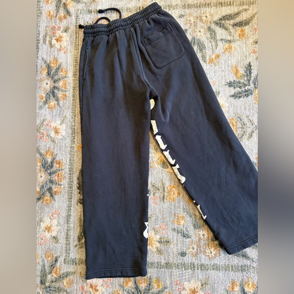 YoungLA Center Line Jogger Sweatpants Medium Black Spellout - Picture 8 of 8